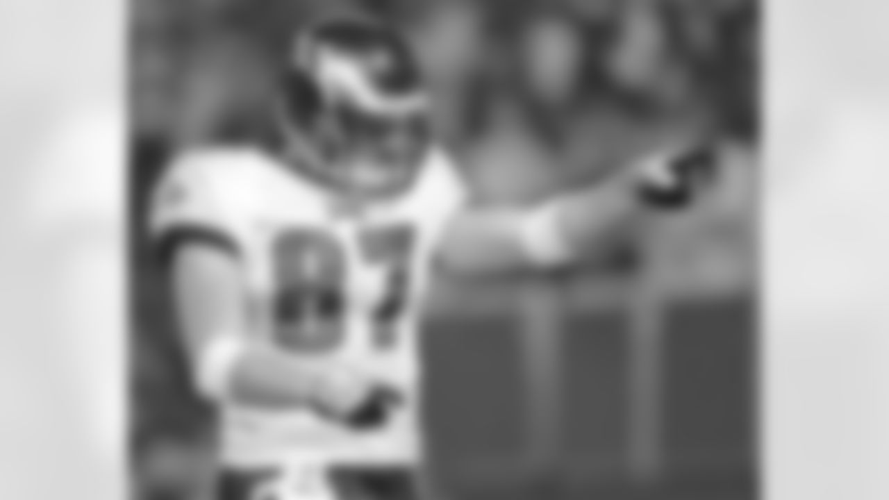 TE Brent Celek