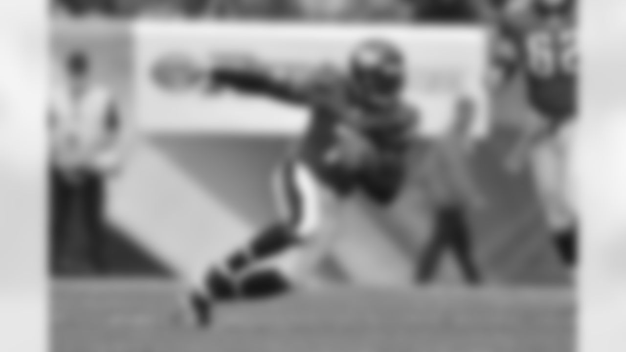 QB Michael Vick