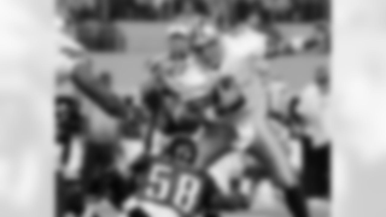 Pressure on QB Tony Romo