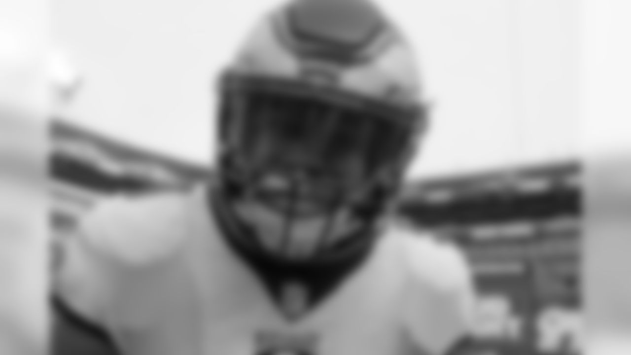 LB Jordan Hicks