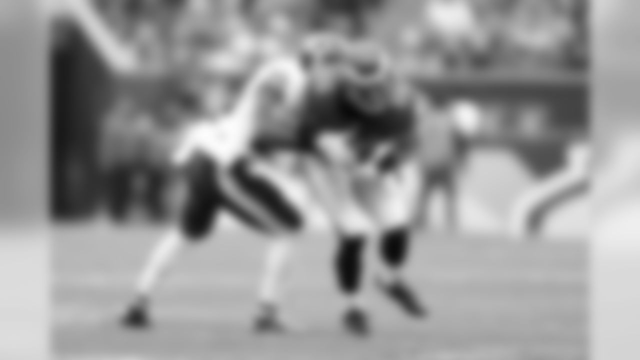 TE Zach Ertz