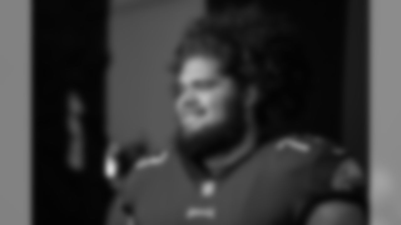 G Isaac Seumalo