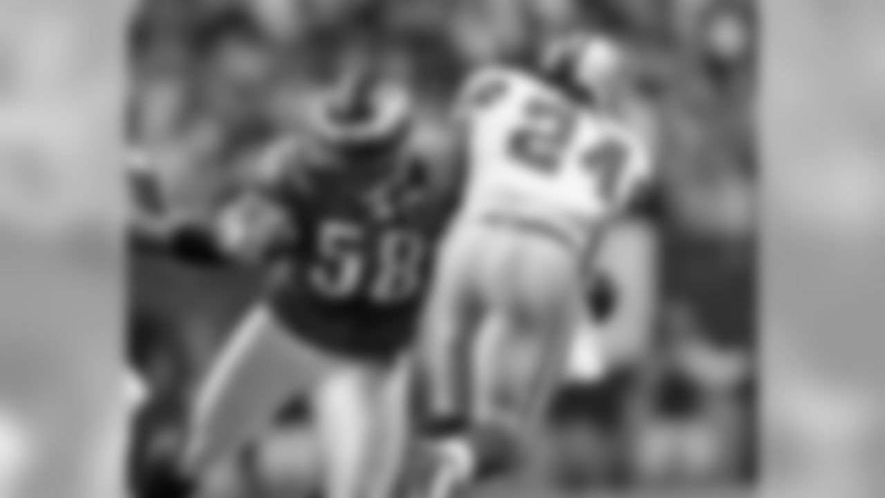 DE Trent Cole