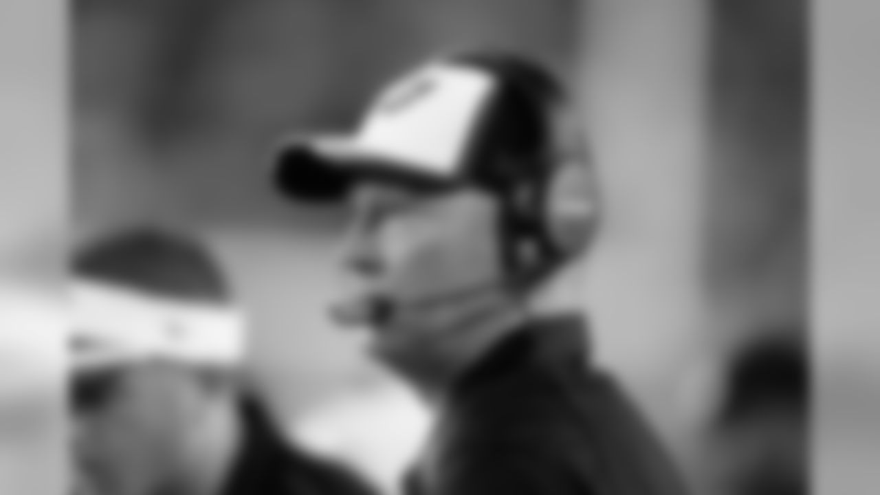 Quarterbacks coach Bill Musgrave