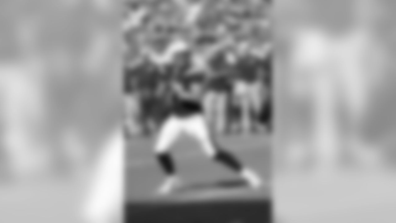 QB Phillip Rivers returns as the Chargers starting signal caller for the twelfth consecutive season. A very experienced quarterback, Rivers has struggled of late. In Week 3, he threw interceptions against the Chiefs.