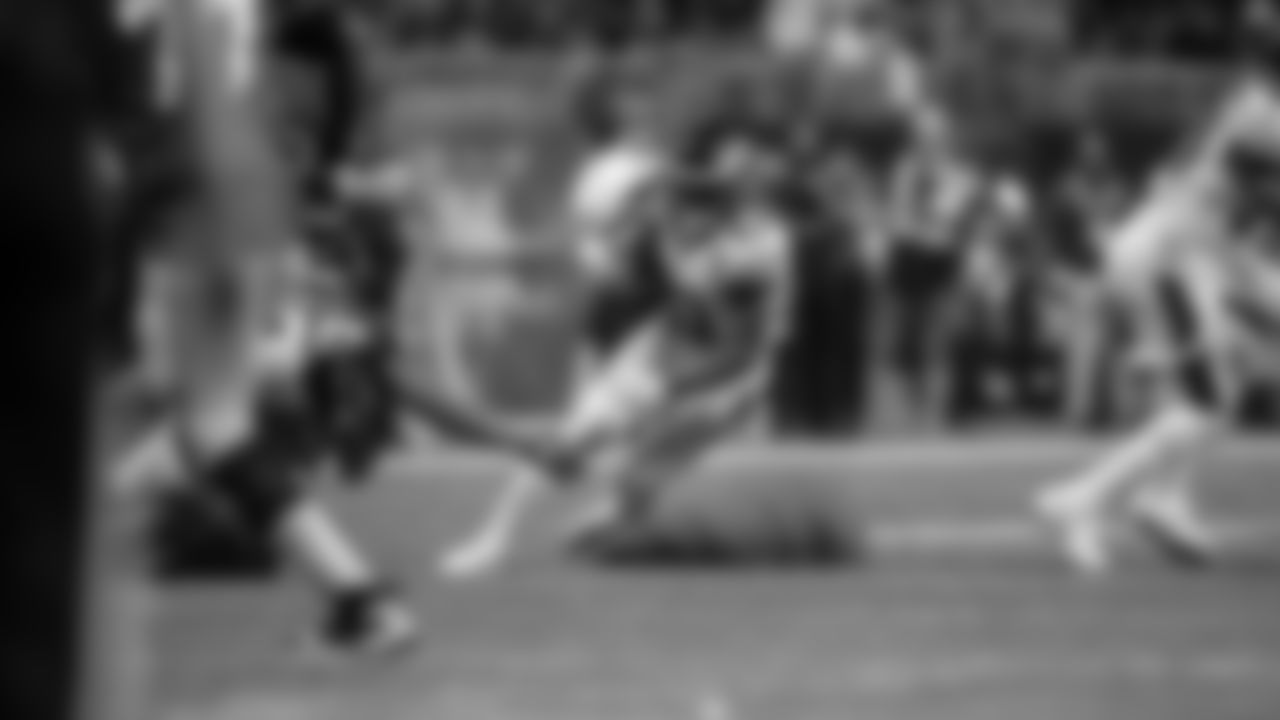 CB Ronald Darby returns an interception