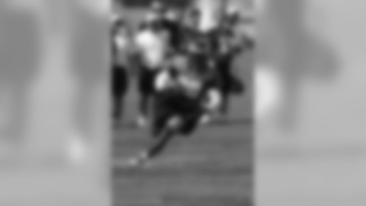 Brian Westbrook on the move