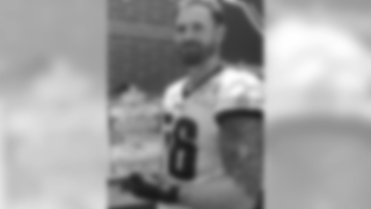 DE Chris Long