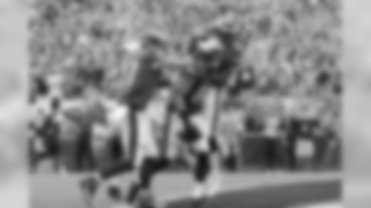 TE Zach Ertz