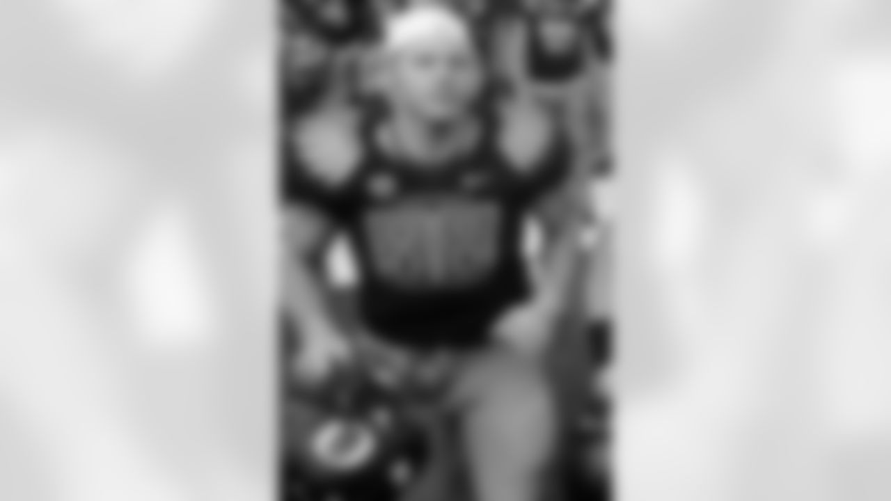 DE Brandon Bair represented the Oregon Ducks when he played in the 2011 Shrine Game