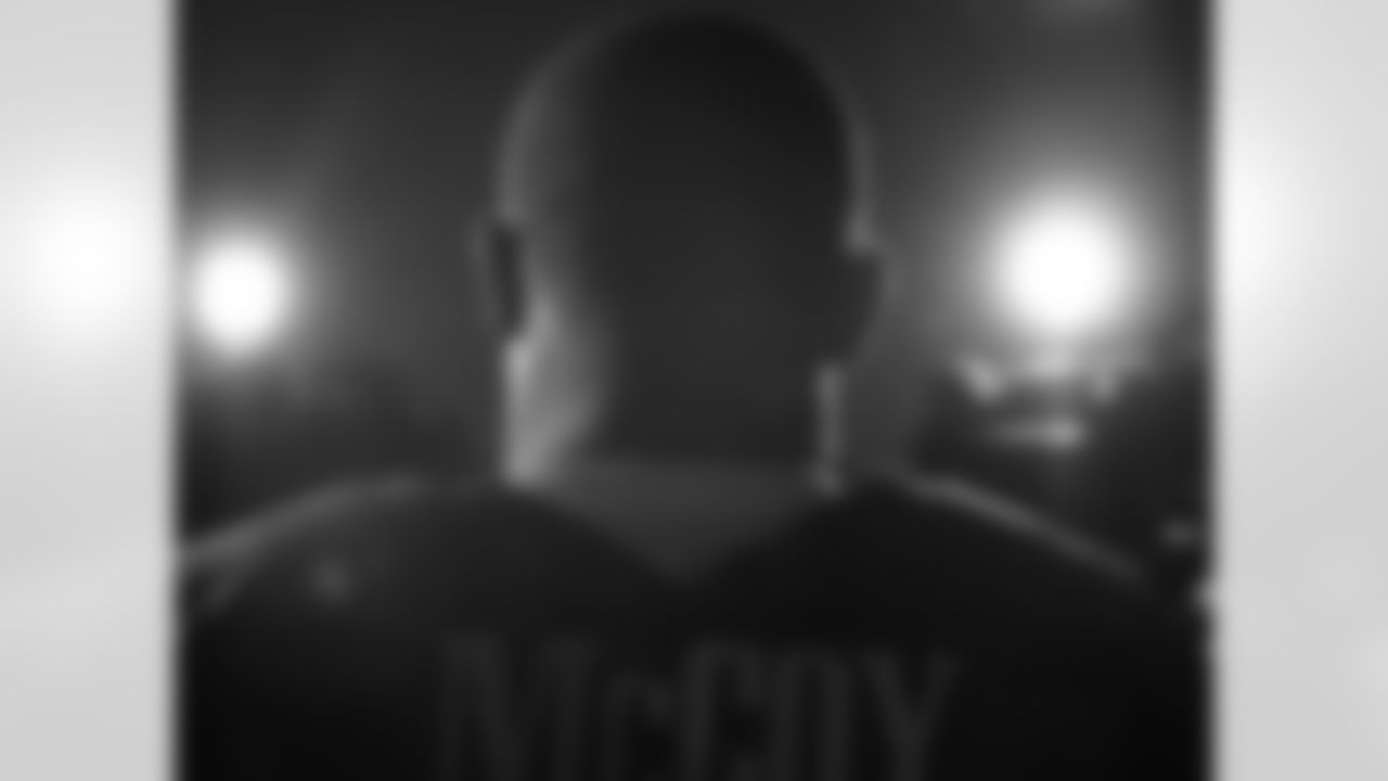 RB LeSean McCoy shines in the spotlight even when he's doing interviews