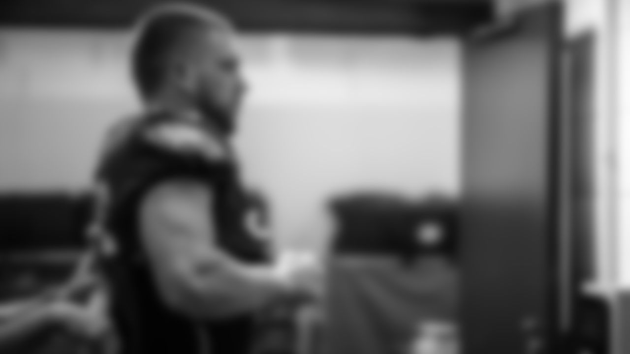 TE Zach Ertz