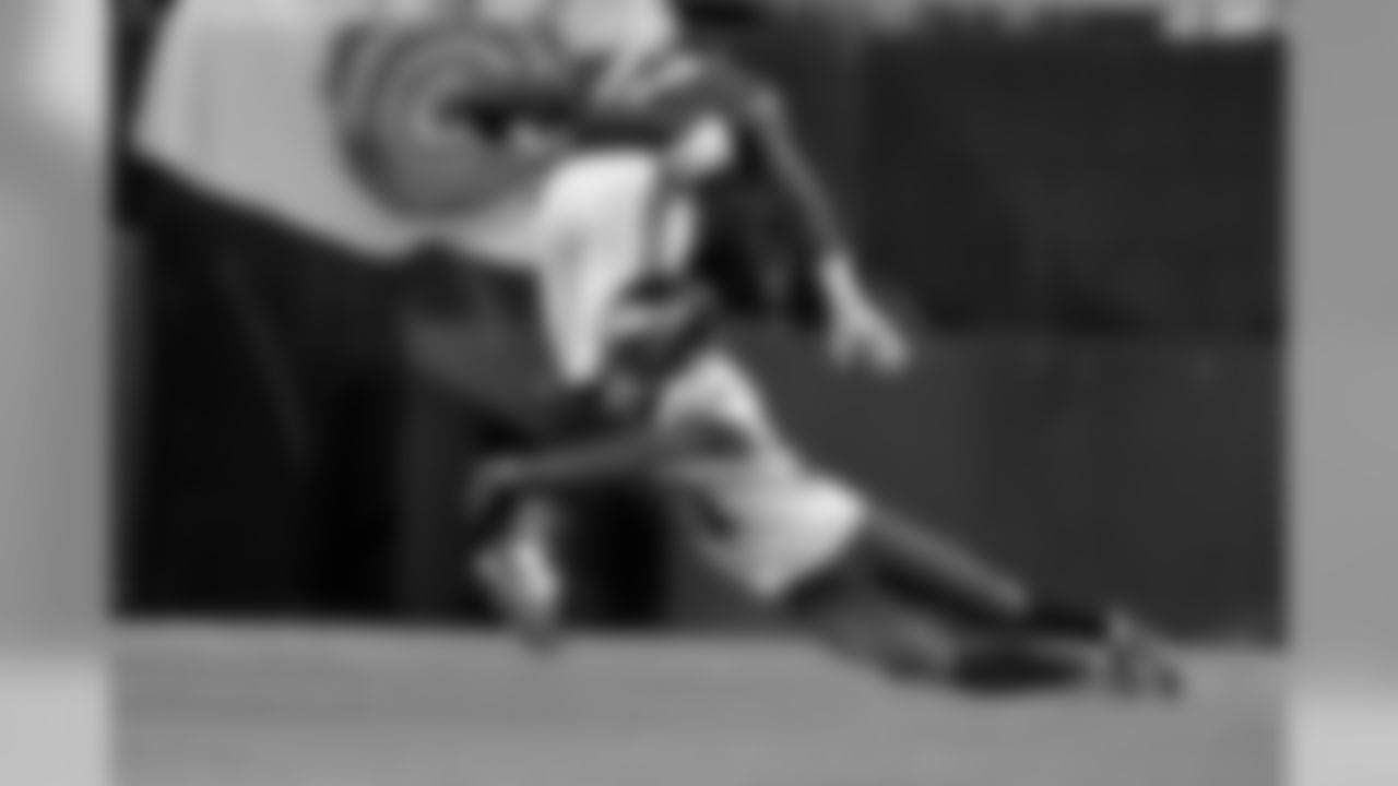 CB Jalen Mills