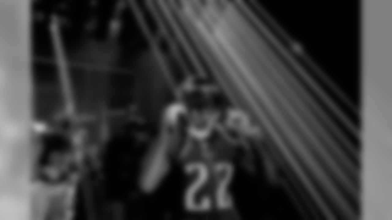 CB Nolan Carroll