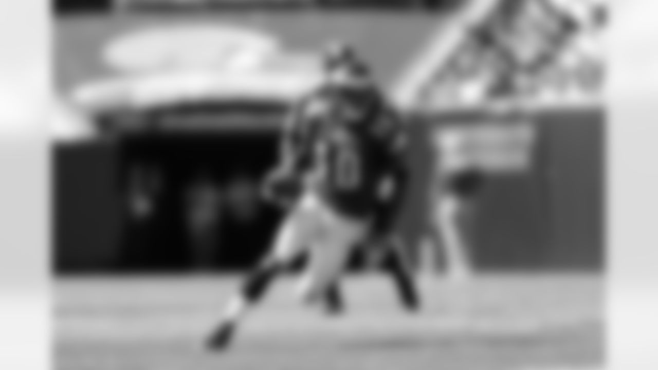 DeSean Jackson is sixth in NFL history in career yards per reception (17.4)