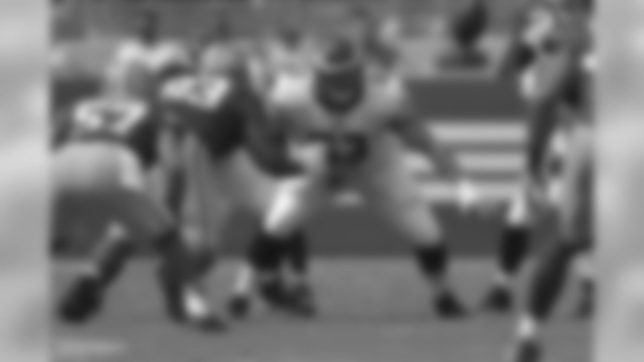 Eagles offensive line doing their job