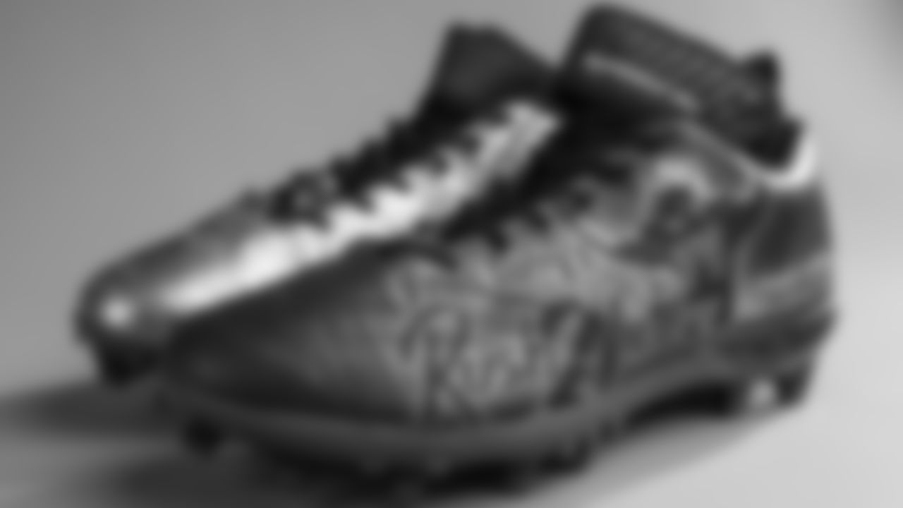 Vinny Curry | Rush 2 Victory