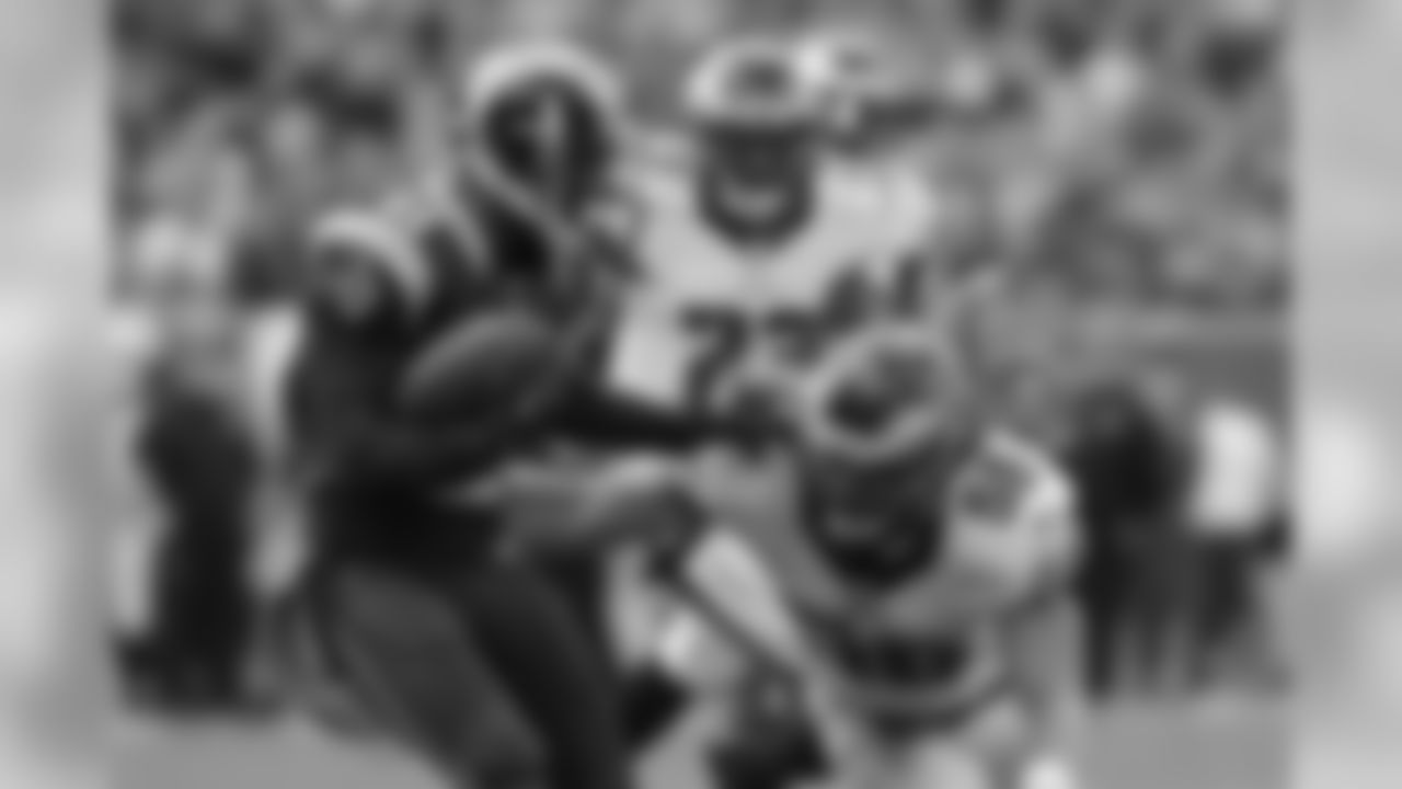 LB Bryan Braman with the special teams tackle