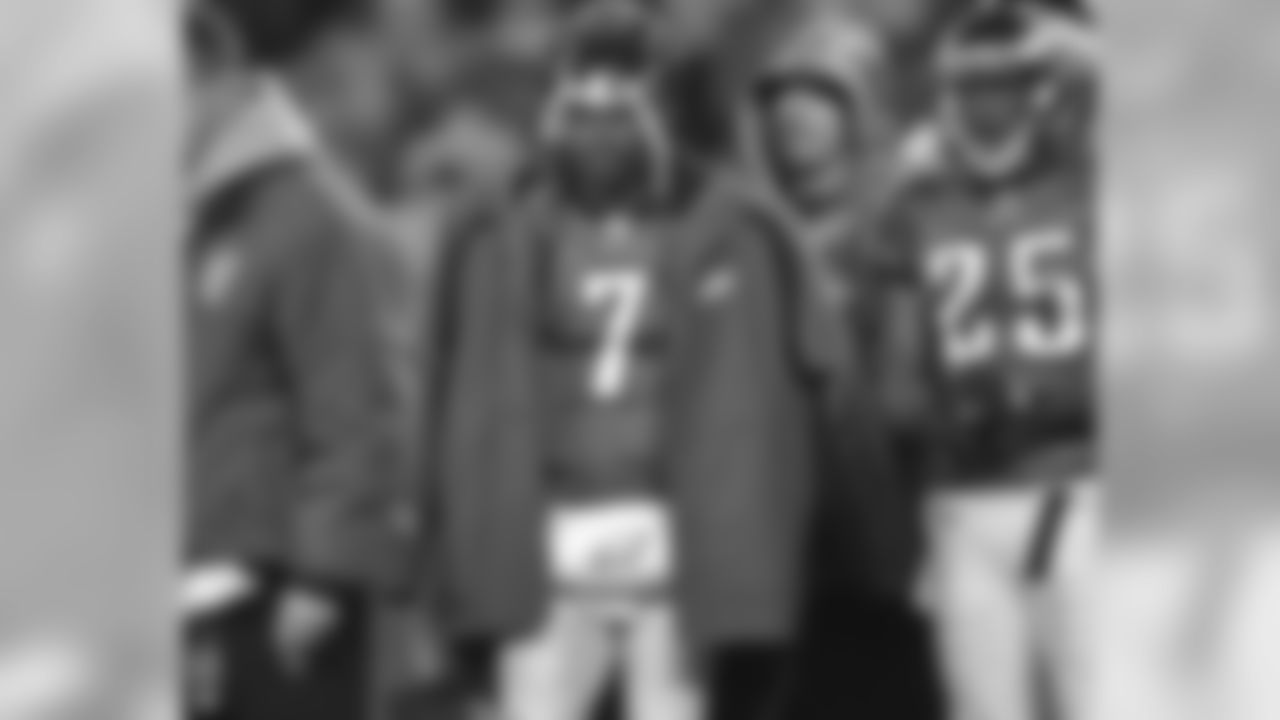 QB Michael Vick