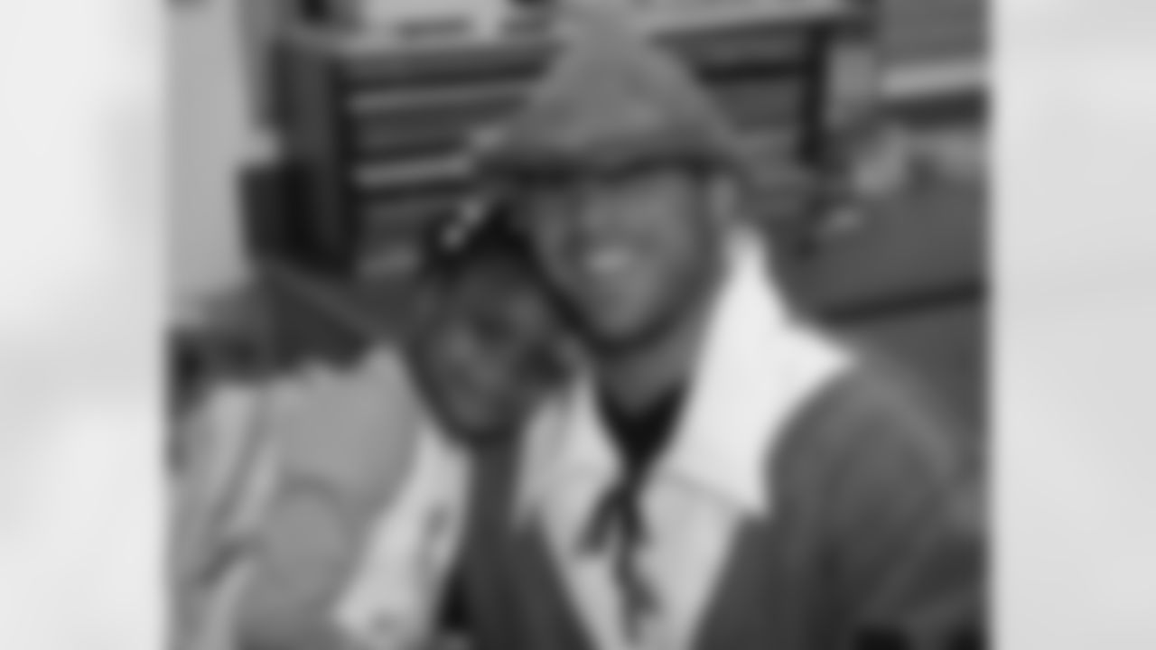 Jon Dorenbos, A.J. Feeley and Quintin Demps took some of their free time to visit the kids at Children's Hospital of Philadelphia for Halloween