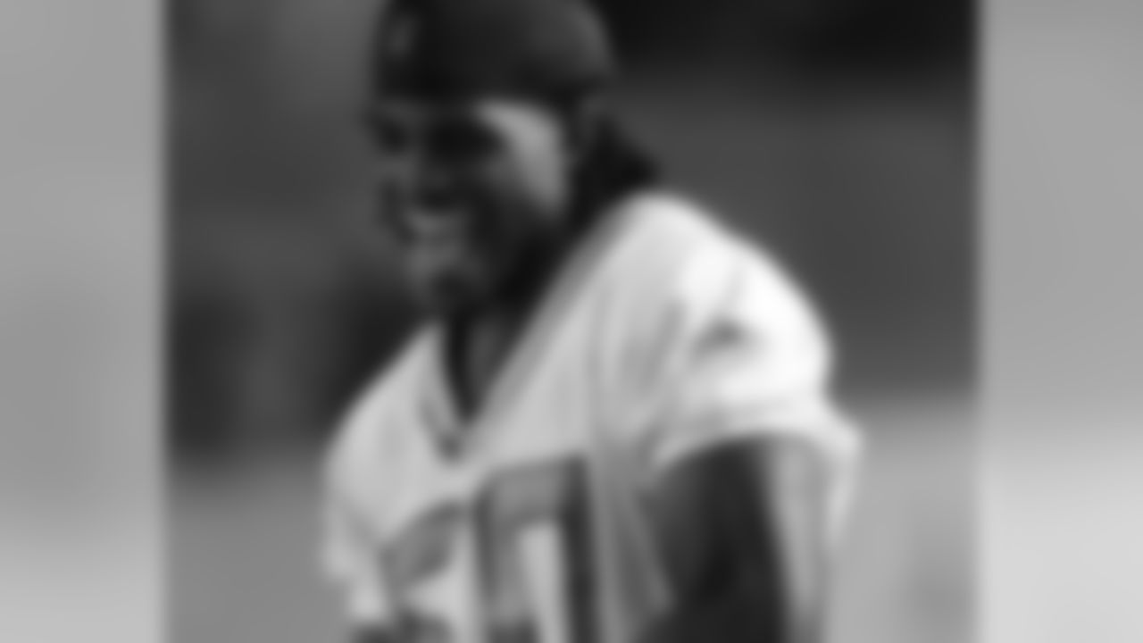 Sims is a fast, rangy linebacker who should fit well with this defense