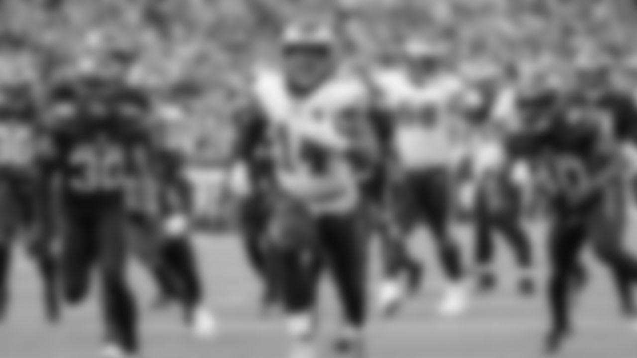 RB Kenneth Gainwell