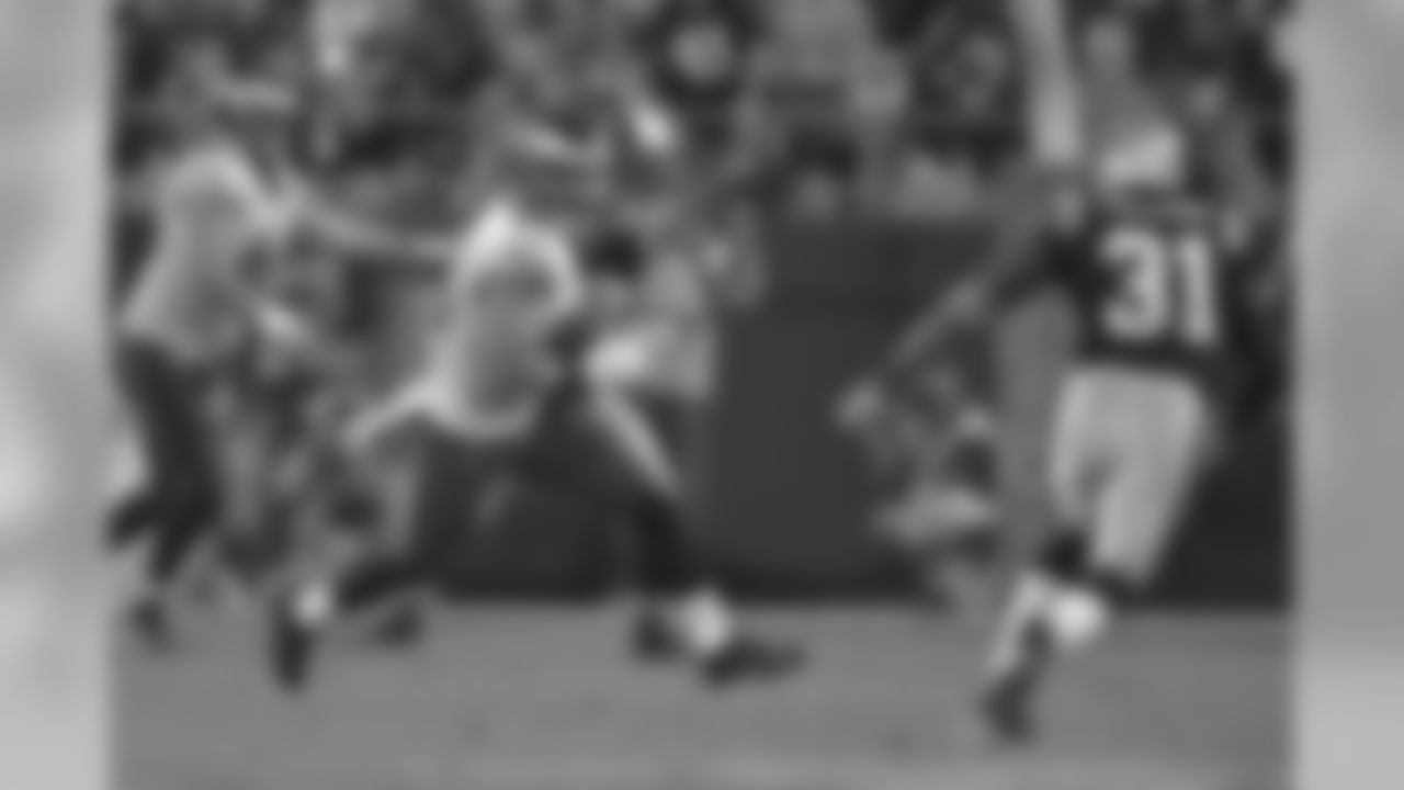 TE Zach Ertz