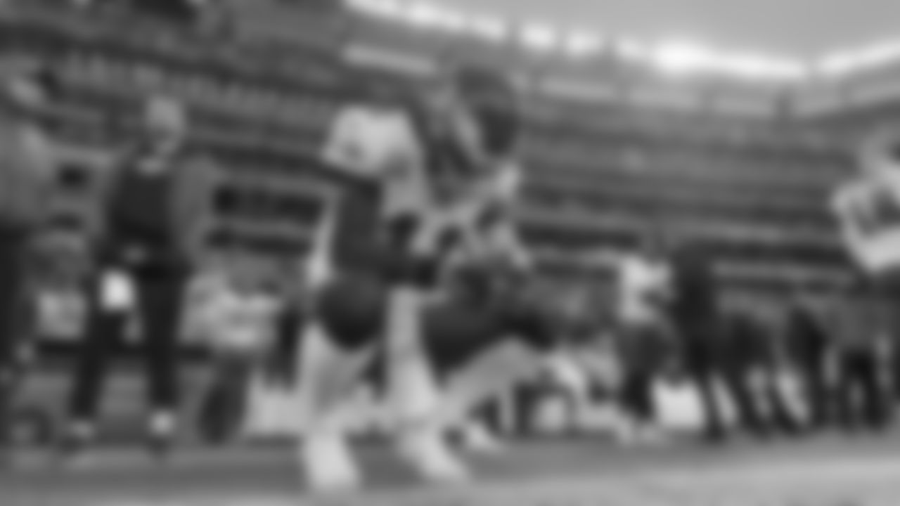 QB Carson Wentz