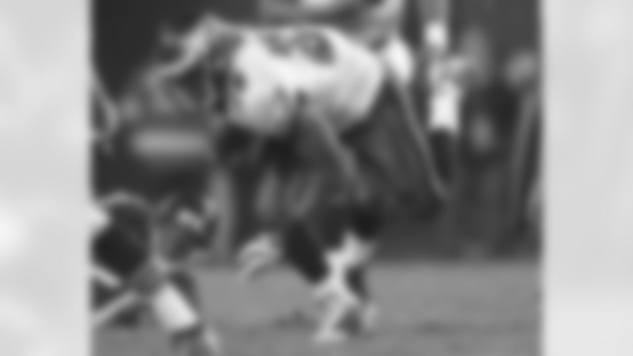 RB LeSean McCoy tries to maintain his footing