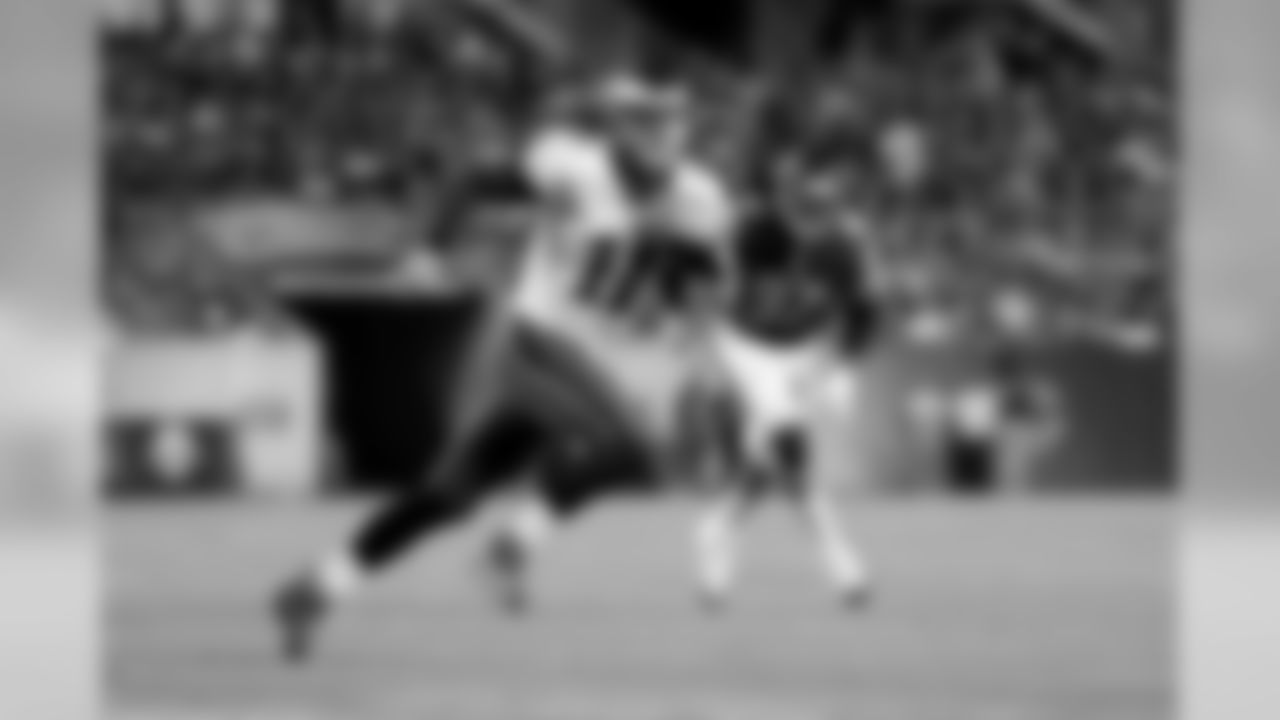 QB Carson Wentz