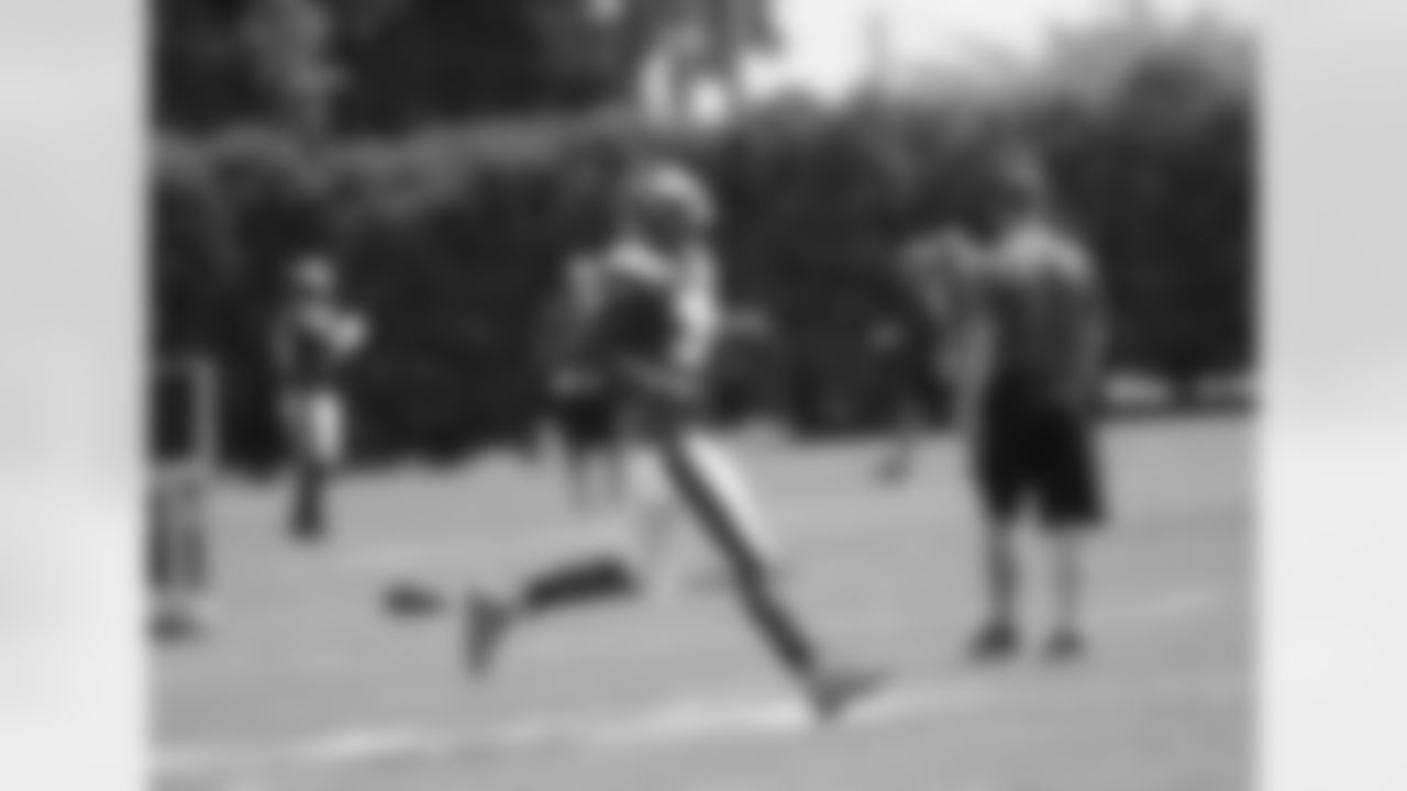 RB Kenjon Barner