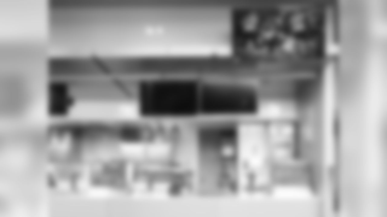 Digital menus will help you decide what to eat when going to the concession stands