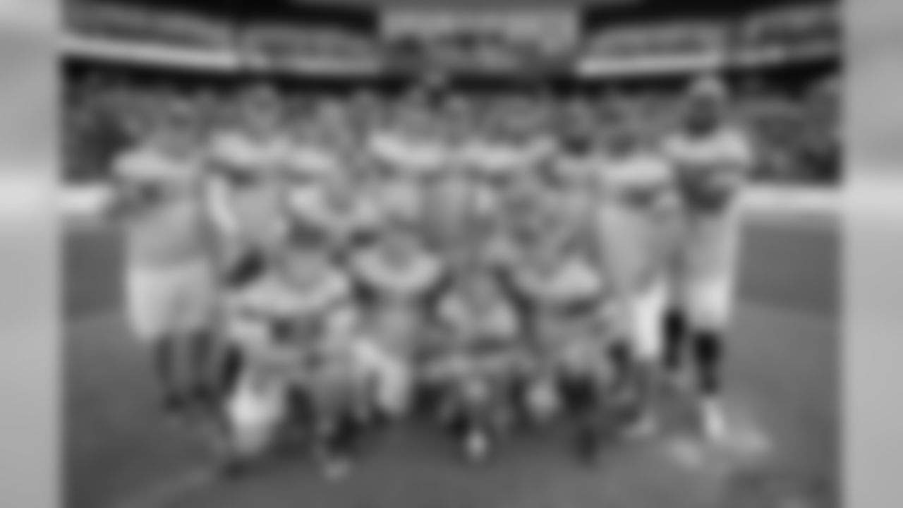 QB Carson Wentz: "Bison Nation thanks for everything last night! We were able to raise over $200,000 to support the AO1 Foundation. Such a special night with a bunch of my former teammates!"