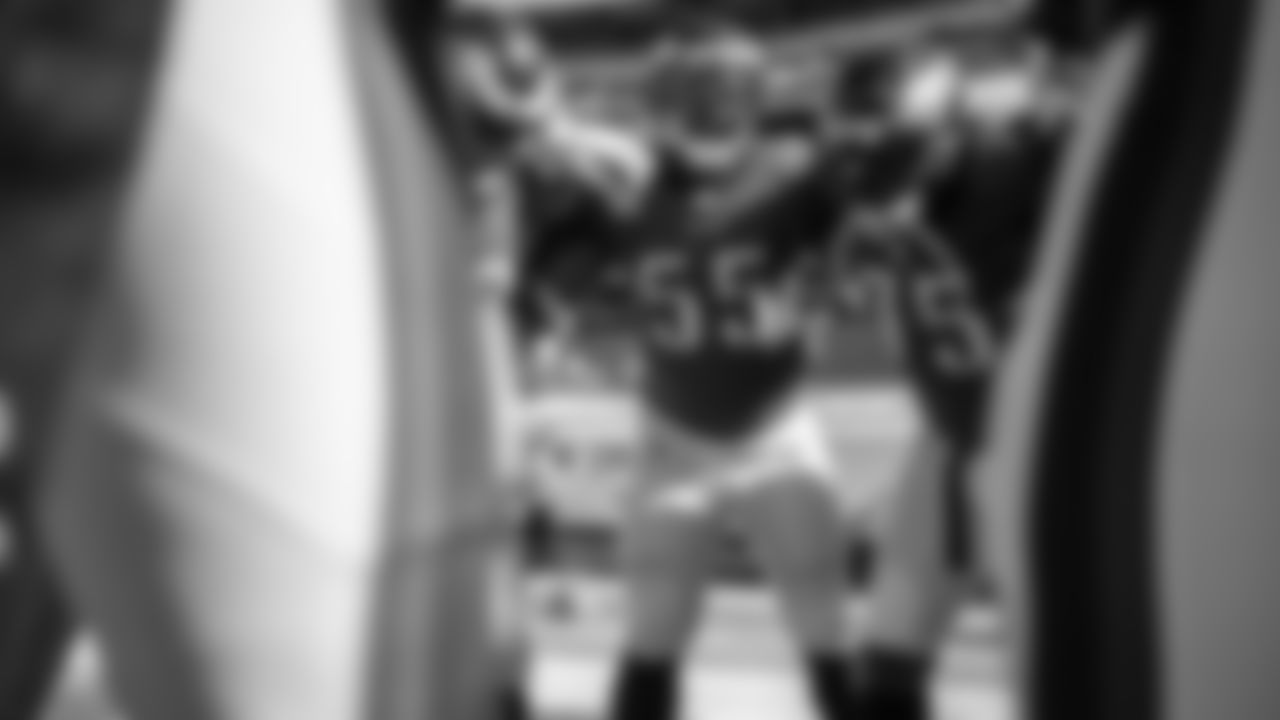 DE Brandon Graham getting ready for kickoff