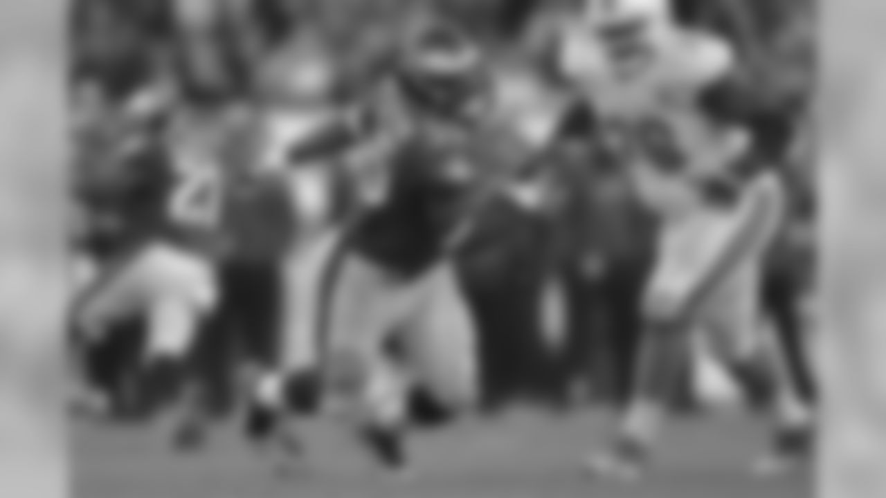 LB Brandon Graham