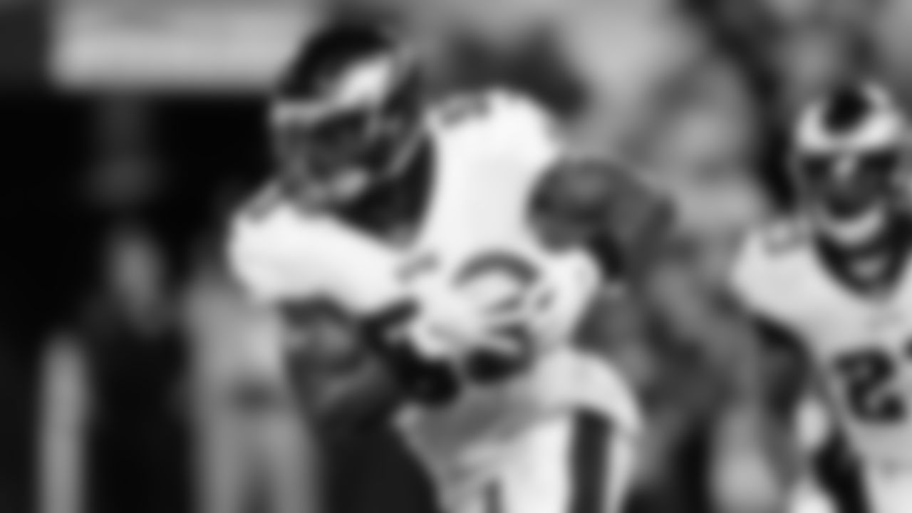 LB Nigel Bradham runs upfield following an interception