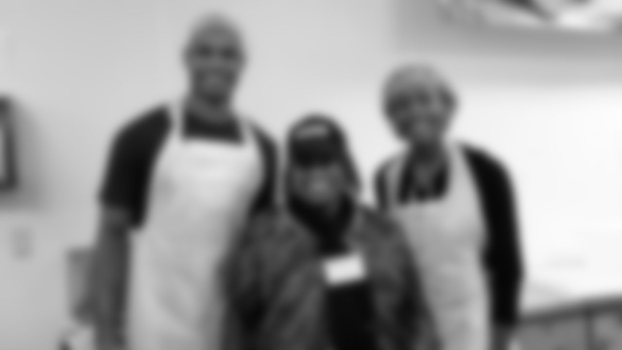 MANNA prepares and delivers delicious nourishing meals to clients in need throughout the greater Philadelphia and southern New Jersey regions.