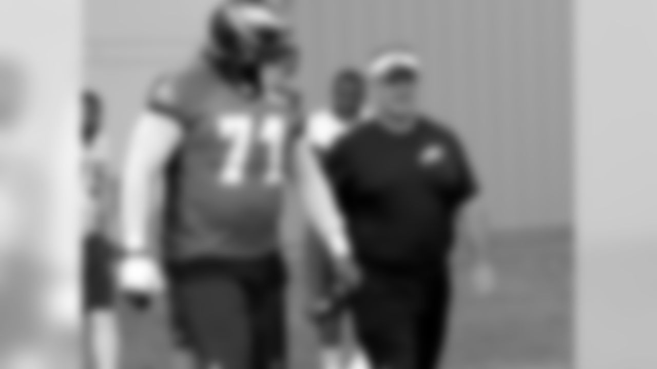 T Jason Peters and offensive line coach Jeff Stoutland sharing some practice thoughts before hitting the field