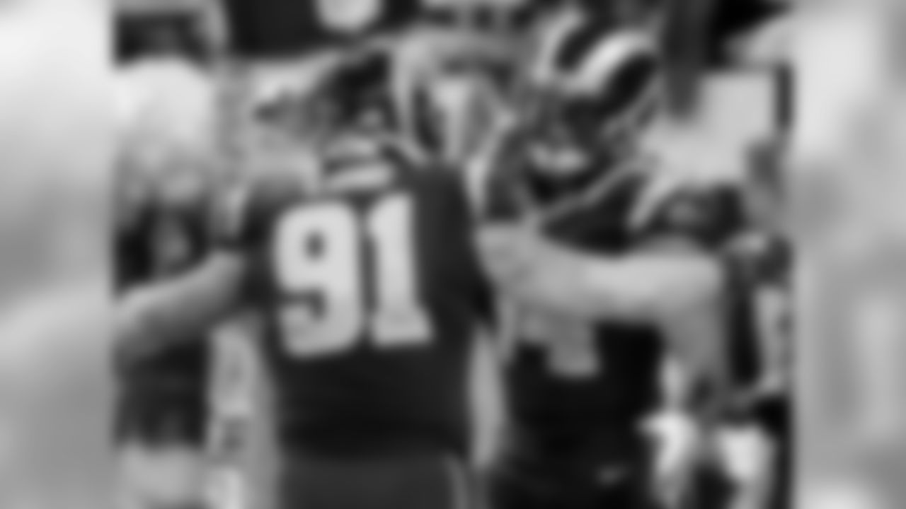 Week 5: The Rams are on the rise and boast a talented defensive line with Robert Quinn and Chris Long at the defensive end positions