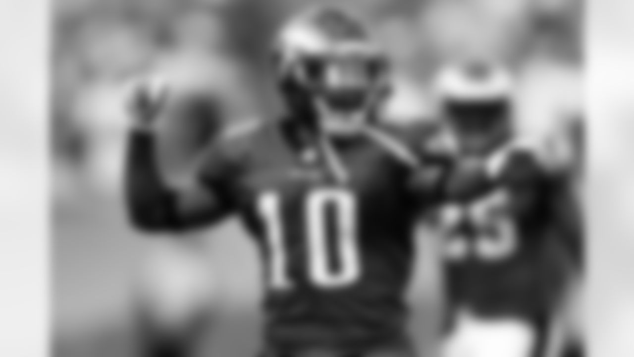 Eagles' WR DeSean Jackson celebrates a first down.