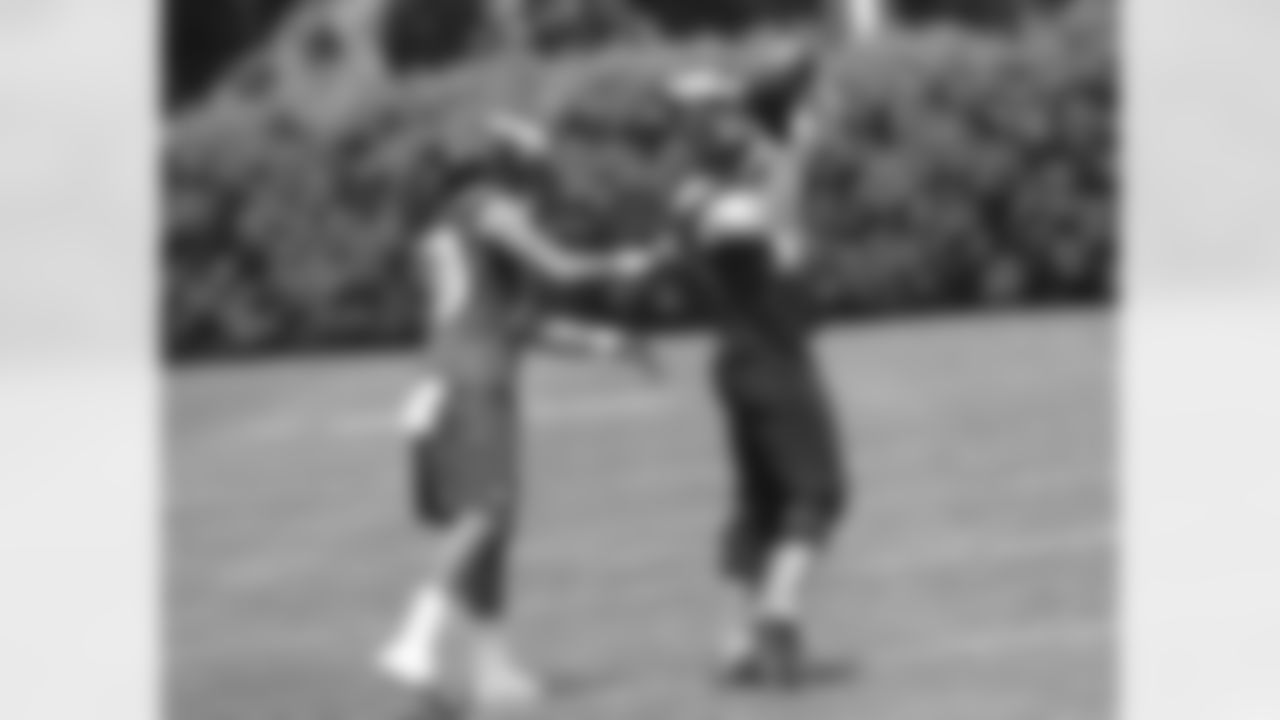 Wide receivers Quron Pratt and Miles Austin