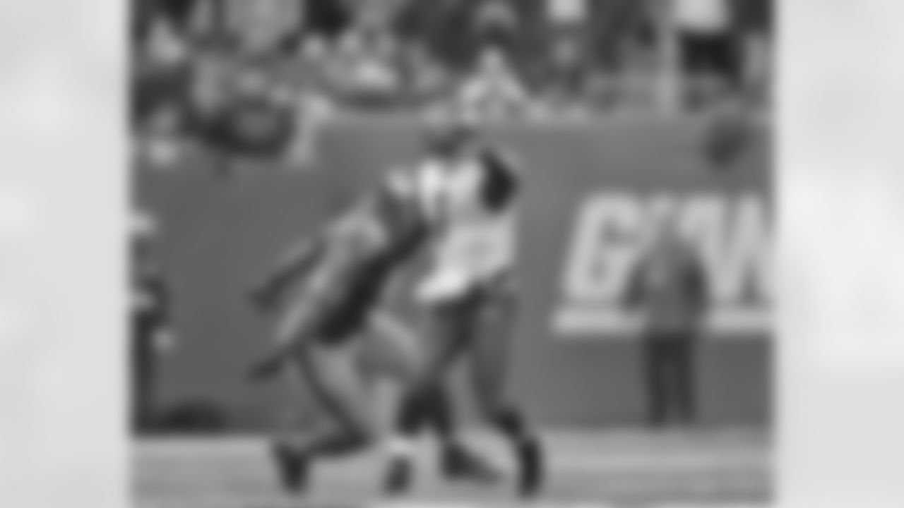 QB Michael Vick