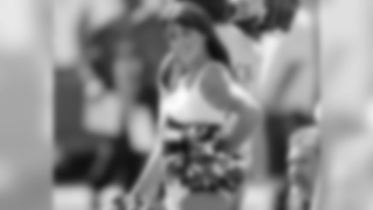 Cheerleader Alaina