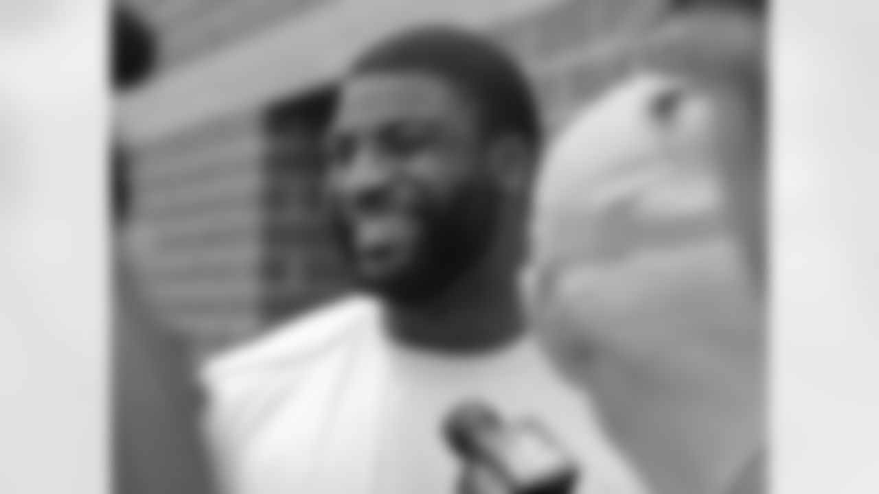 DE Vinny Curry