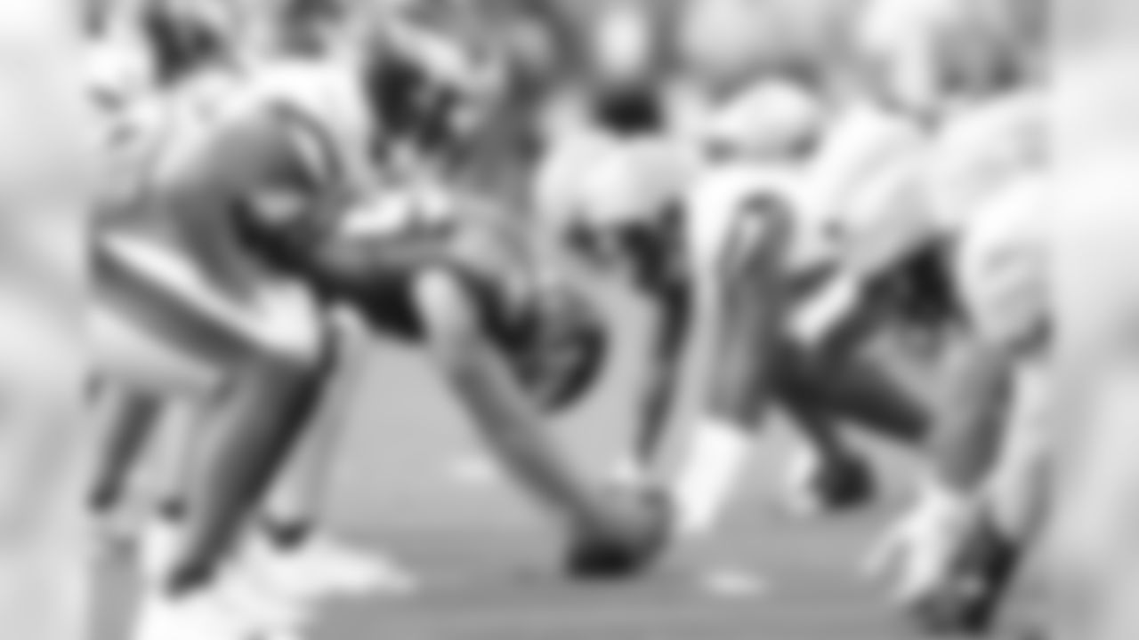 Long snapper Rick Lovato