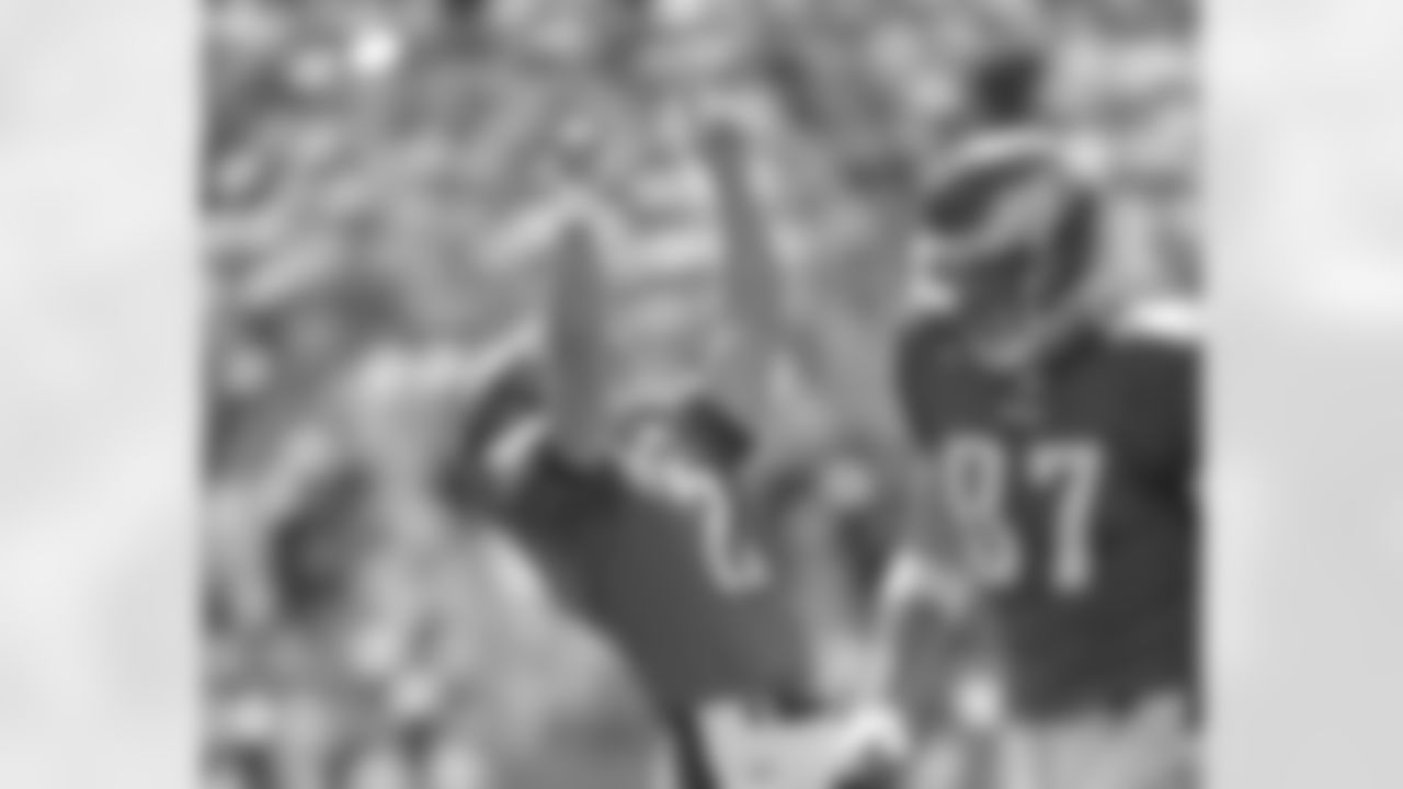 K David Akers reacts after a successful FG attempt
