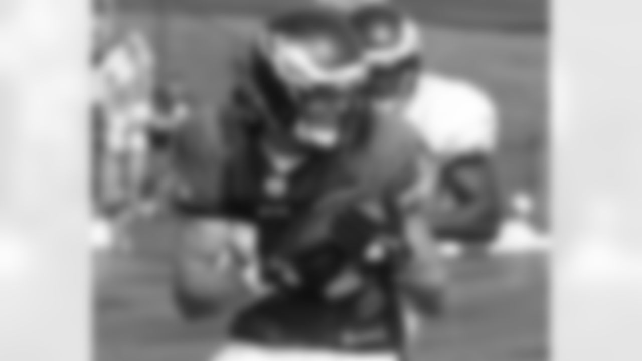 WR Riley Cooper aims for the endzone