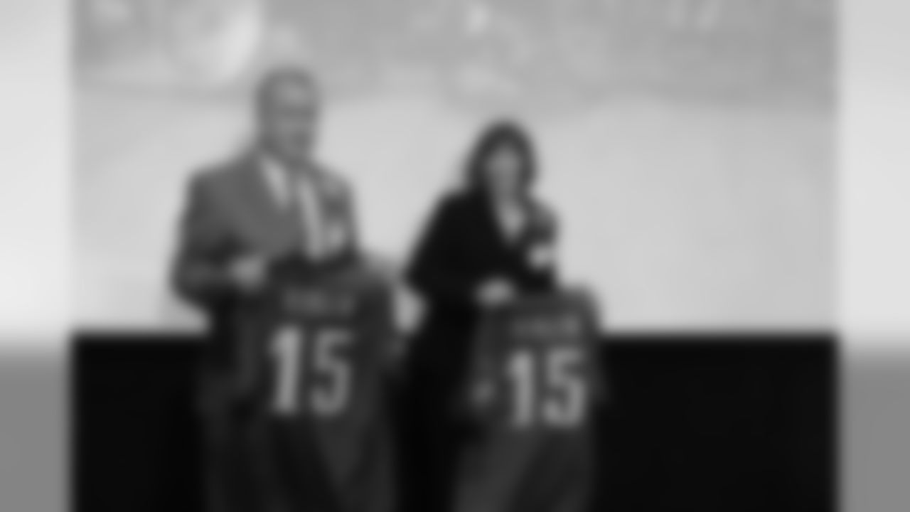 The 2015 Eagles Community Quarterback Award Winners, Joseph and Roseann Kirlin of the Katie Kirlin Fund
