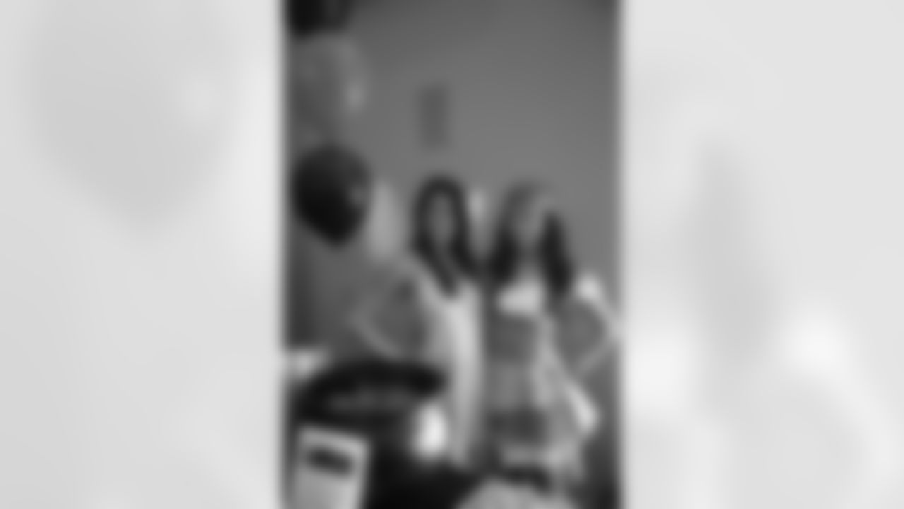 Eagles cheerleaders in some of their best Halloween costumes!