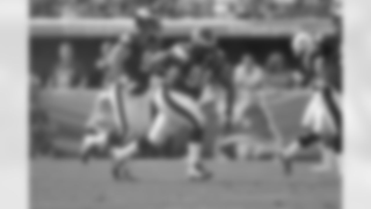 DT Mike Peterson